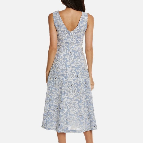 NWT T TAHARI  
Eyelet Embroidered Midi Dress blue and beige S2 - Picture 3 of 3